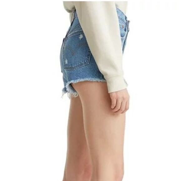 NWT Levi’s Original Womens 501 Original High-Rise Jean Shorts Distressed 30 - Picture 3 of 5